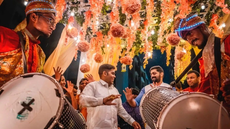Fake wedding: Band, Baaja, Baarat without any real vows!
