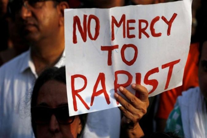LS passes bill to provide death sentence to rapist of minor girls below the age of 12.