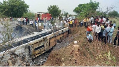 Bus catches fire after collision in Karnataka, 7 death
