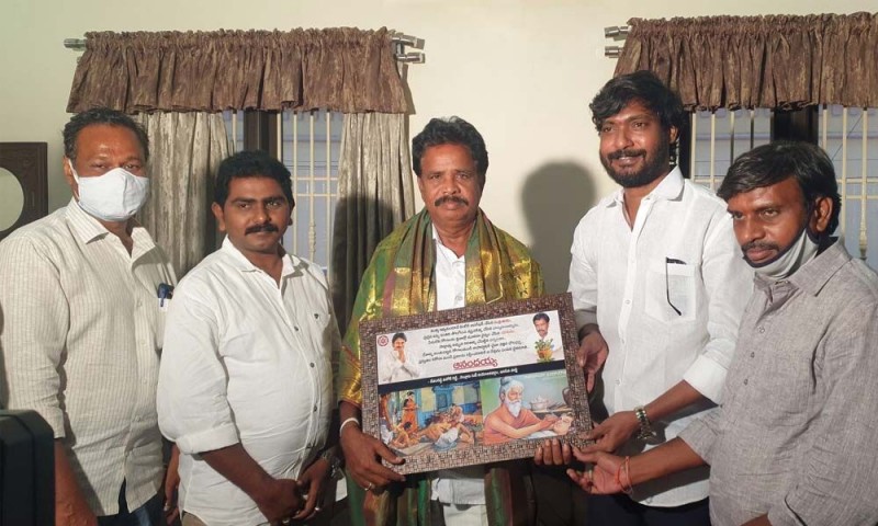 Jana Sena leaders felicitated B Anandaiah for Ayurveda medicine Distribution for Covid