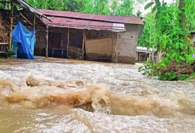 Assam Floods: IMD issues Red Alert | Over 30000 affected