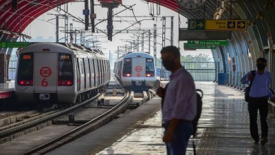 किसानों के विरोध के बीच दिल्ली मेट्रो आज बंद करेगी तीन येलो लाइन स्टेशन