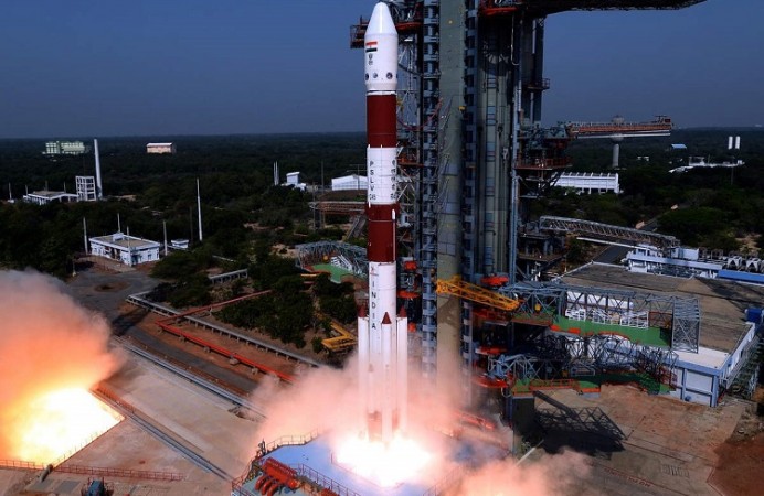इसरो का  रॉकेट मिशन शुरू, भारतीय स्टार्टअप  भी है शामिल