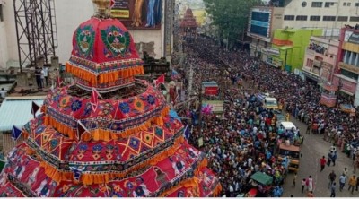 Chithirai chariot festival's eleventh day is marked by a colourful parade