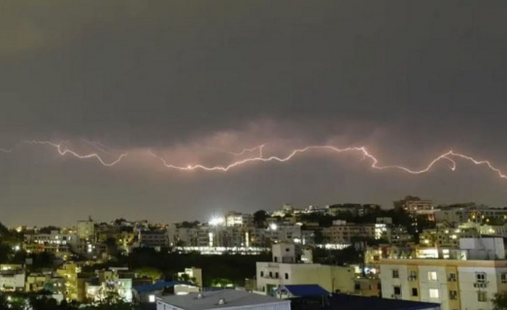 Telangana alerts  thunderstorm with  lightning during next two days: IMD
