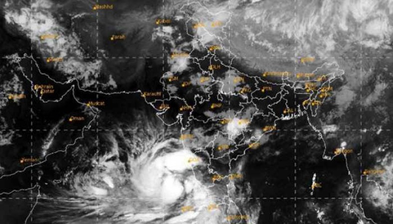 गोवा की तरफ तेजी से बढ़ रहा है चक्रवाती तूफान, हो सकती है भीषण तबाही
