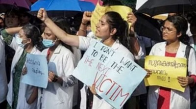 Kerala Doctor Murder: Congress Women Workers Hold 12-Hour Hunger Strike