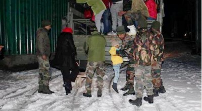 Sikkim: Army rescues over 400 stranded tourists