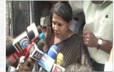 Sterlite Protests :Kanimozhi detained after opposition parties' demonstration