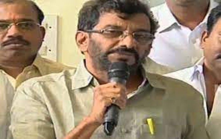 TDP leader Somireddy Chandramohan Reddy raised questions over Anandaiah arrest