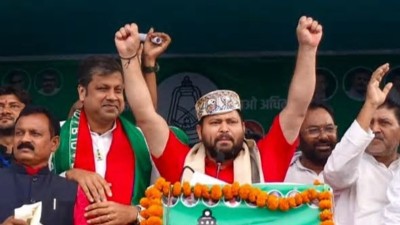 Tejashwi promises to transfer Rs 30,000 to women voters in one go
