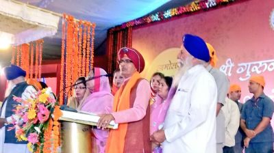 CM Shivraj Singh gets in 549th Prakash Parv of Guru Nanak in Bhopal
