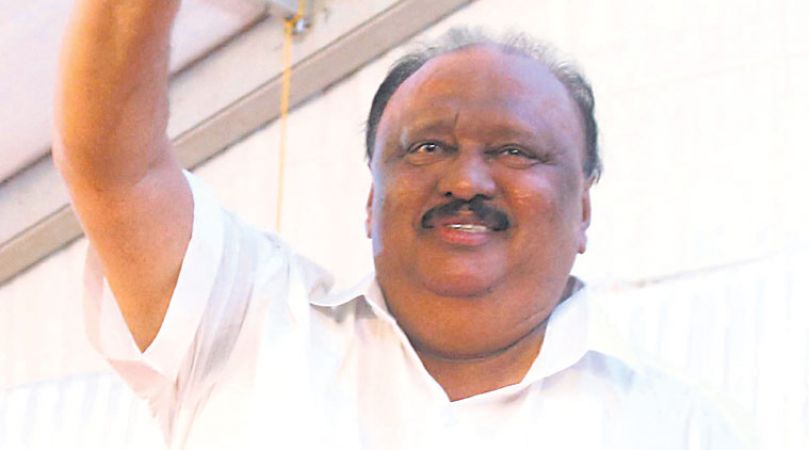 Transport Minister Thomas Chandy resigns for charges in Kerala land grab case