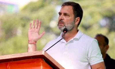 Rahul Gandhi Criticizes PM Modi Over Vinesh Phogat's Award Return Amid WFI Controversy