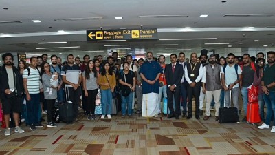 ​First OPERATION AJAY Flight Brings 212 Stranded Indians Home from Israel
