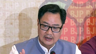 Kiren Rijiju lashes out at Mamata Banerjee over her 