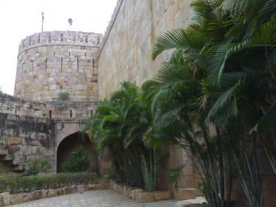 Karnataka: Walls of Savadatti Fort collapse due to extensive rains