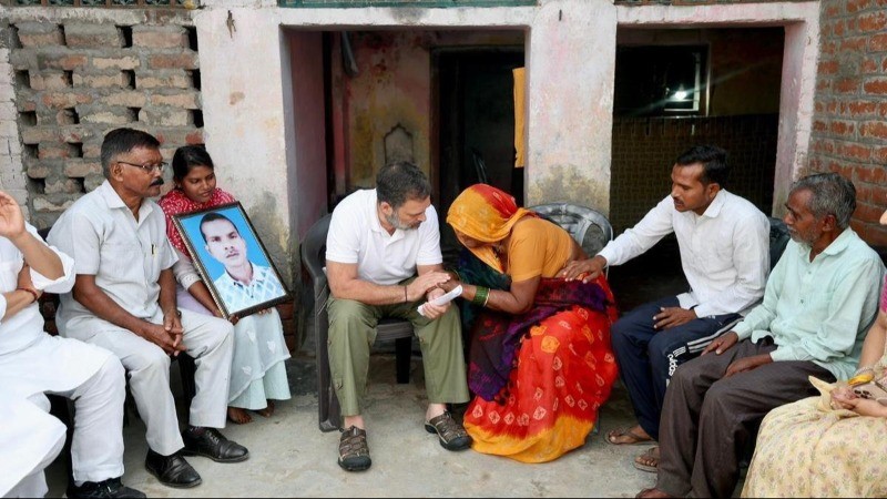 Raebareli Dalit lynching case: Rahul meets victim Valmiki's family, claims Govt is threatening them