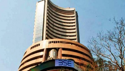 Sensex rises 112 pts¸ Nifty near 11,900; IT stocks rise