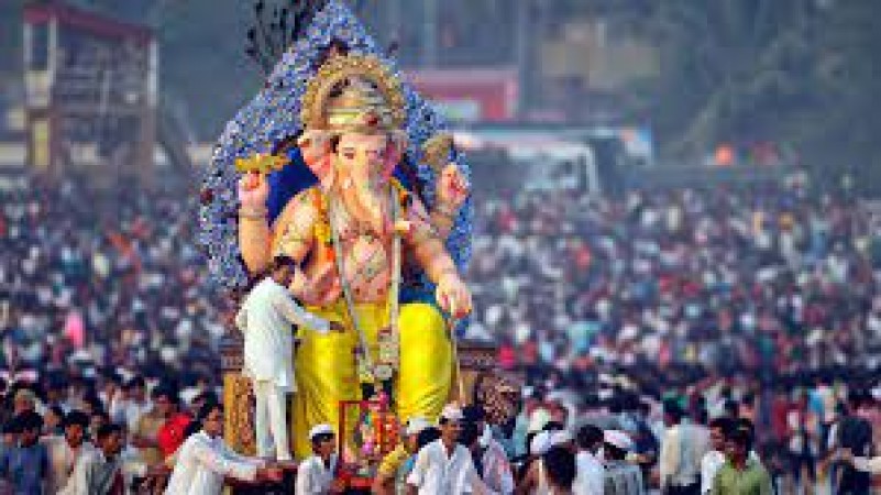 On Vinayaka Chaturthi, public function not allowed in view ...