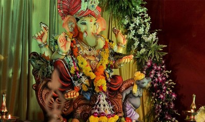 Sri Sathya Ganapati Temple in Bangalore  Adorns with Crores of Rupes for Ganesh Chaturthi