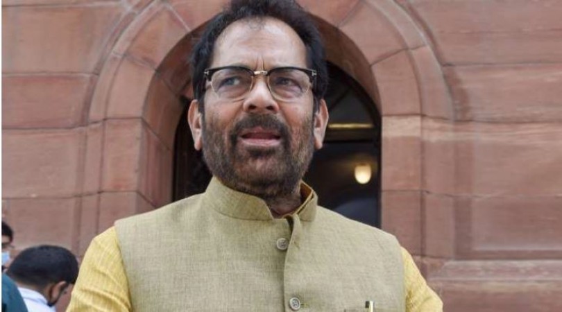 Mukhtar Abbas Naqvi slams TMC MP Derek O'Brien for 'papri chaat' remark