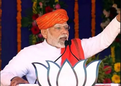 PM Modi in Gujarat: 'Kharge was tutored to compare me with Ravana',