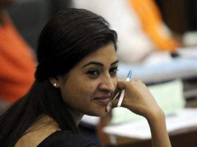 After Delhi Assembly erupts controversy over stripping of Rajiv Gandhi's Bharat Ratna, AAP seeks MLA Alka Lamba's resignation