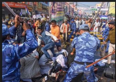 Bihar Police lathi charge on RLSP's Jan Aakrosh rally