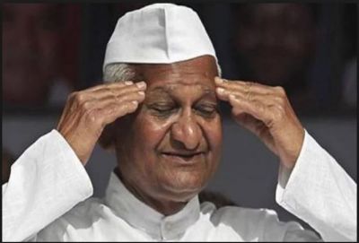 Anna Hazare warned to return his Padma Bhushan