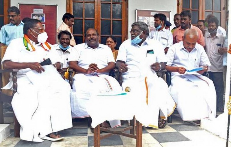 Kandasamy continues sit-in inside Assembly against Lt Governor for third consecutive day