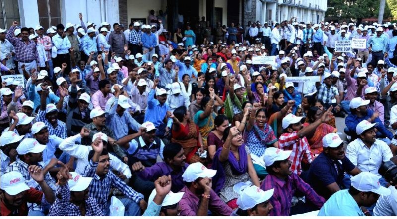 Govt employees in Andhra Pradesh threaten to strike over a pay raise
