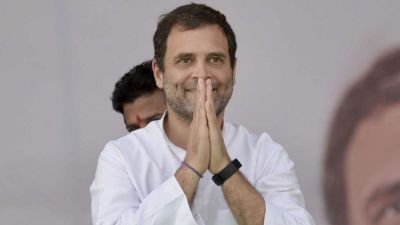 Watch video: Rahul Gandhi comes to the rescue of a photographer who fell down
