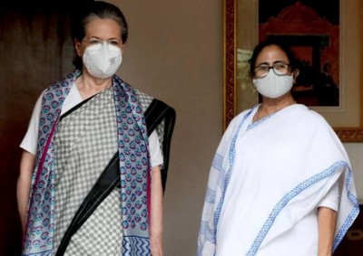 West Bengal CM Mamata Banerjee Meets Sonia Gandhi in Delhi  today