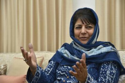 'Acted like a statesman' Mehbooba lauds Imran Khan for offering to release IAF Pilot