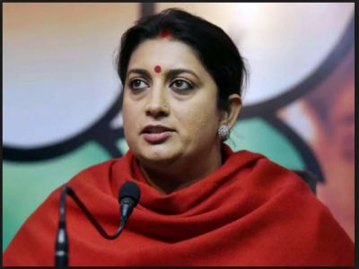 The Gandhi and Vadra family have exploited this country: Smriti Irani