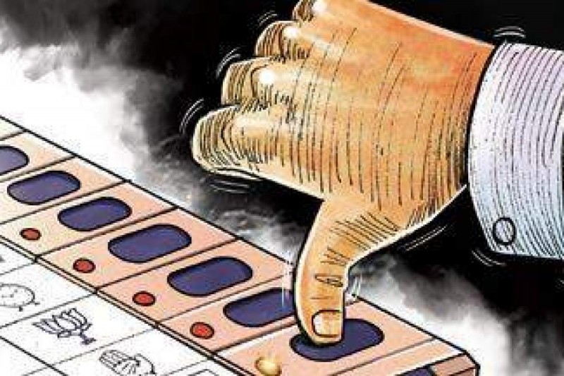 UP Election, SP said - Voting is being disrupted due to EVM malfunction