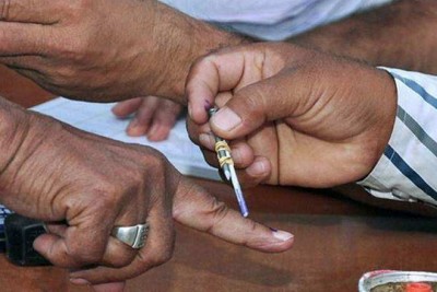 बिहार विधानसभा चुनाव के द्वितीय चरण के मतदान प्रक्रिया में आए तेजी