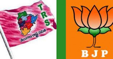बड़ी मात्रा में मतदान की कोशिश में जुटी TRS और BJP पार्टी