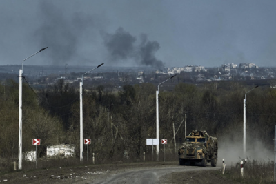 रूस का दावा कि यूक्रेनी बलों ने बखमुट तक पहुंच बंद कर दी है