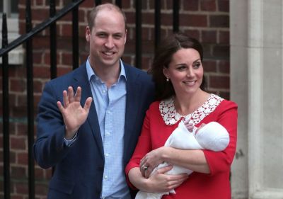 Kate Middleton and Prince William introduce Royal baby in ‘Princess Diana’ style