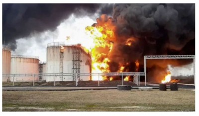 Fire broke out on Oil depot in Russian city near the Ukraine border