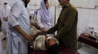 Pakistan:  passenger vehicle hit an anti-tank mine in Kurram
