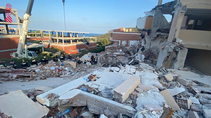 पूर्वी स्पेन में अपार्टमेंट की इमारत गिरने से दो लोगों की मौत