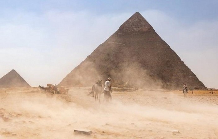 मिस्र ने 2,500 साल पुराने मकबरों का पता लगाया