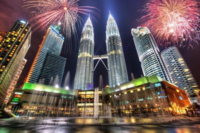 मलेशिया ने बड़े पैमाने पर नए साल के जश्न पर प्रतिबंध लगाया