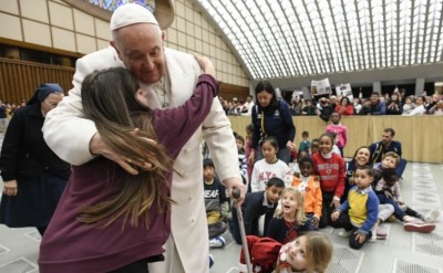 Pope Francis Celebrates 87th Birthday with Children in Vatican Clinic