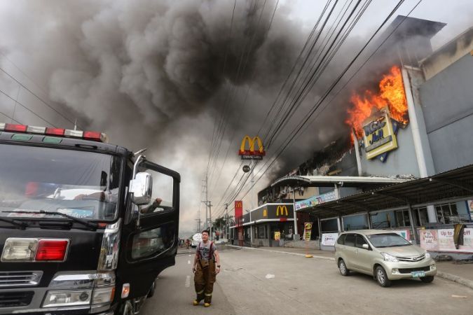 37 died & several injured in Philippines mall fire