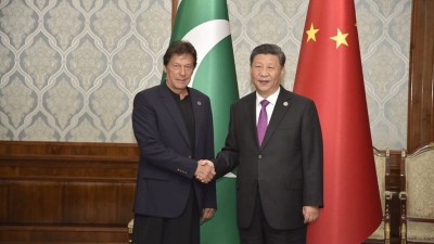 पाकिस्तान चाहता है कि अमेरिका और चीन  युद्ध से बचें