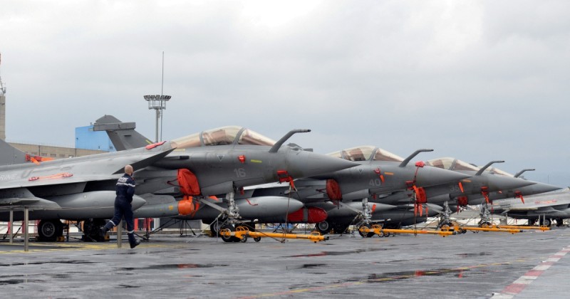 Indonesia to buy 42 fighter jets and 2 submarines from France